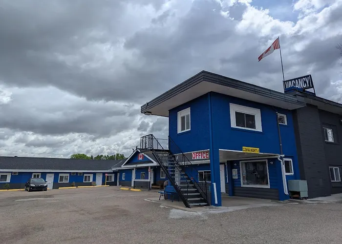 Riverside Motel & Suites